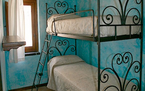 La camera con letti a castello dell'appartamento Blu